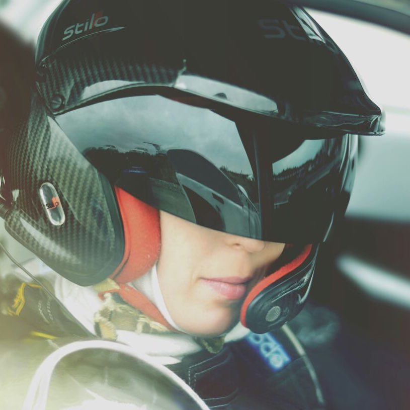 суки я в шлеме прыгай киска. прыгай киска альбом. рыцарь в омске. прыгай киска обложка альбома. суки я в шлеме прыгай киска.