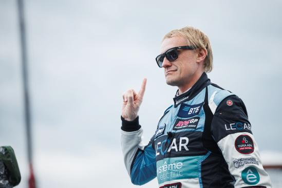 Аркадий Цареградцев выиграл туманную квалификацию RDS GP в Санкт-Петербурге